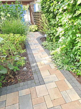 Zuweg Terrasse Carport - 