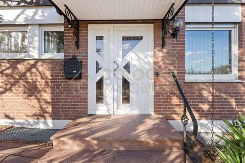 Hauseingang - 4 Zimmer Bungalow zum Kaufen in Frechen