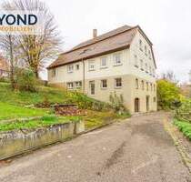 Historisches Landhaus mit viel Potenzial und 400 m² Wohnfläche sucht Sie zur Selbstverwirklichung! - Abtsgmünd / Untergröningen