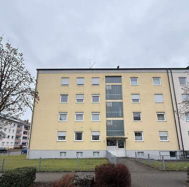 Hausansicht - Fünf-Zimmer Wohnung mit Garage in Gengenbach