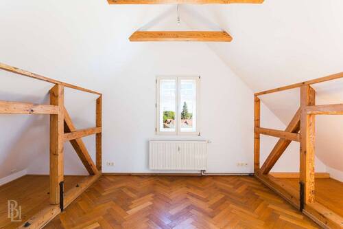 Schlafzimmer Dachgeschoss - Mehrfamilienhaus, Wohnhaus mit 290,50 m&sup2; in Kloster Lehnin zum Kaufen