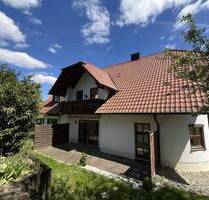 AIGNER - Raumwunder! Großes Einfamilienhaus mit sep. Werkstatt, Doppelgarage , 2 Eingänge u.v.m. - Landshut