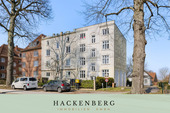 Fassade - Straßenseite - Altbaucharme trifft modernen Komfort