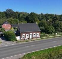 **freistehendes Einfamilienhaus im Naturschutzgebiet von Krefeld-Hüls sucht neuen Zuwachs** - Krefeld / Hüls