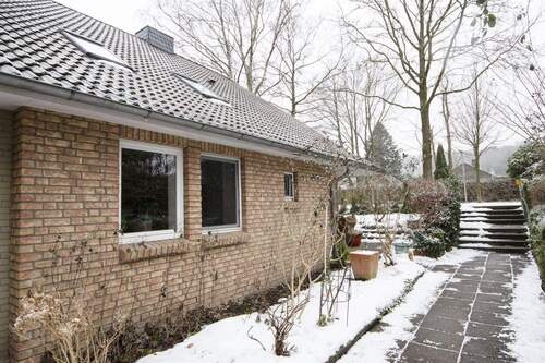 Itzehoe_AaronRiederStr_Außen_02 - 5 Zimmer Reihenendhaus zum Kaufen in Itzehoe