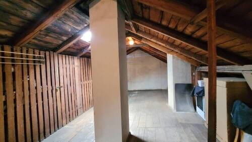 Dachboden mit Abteilen - 