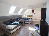 Wohnzimmer - *** Hell durchflutete 3,5 Zi. DG-Wohnung mit Stellplatz in HolzheimNeu-Ulm ***