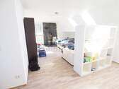 Essen/Wohnen - 3 Zimmer Etagenwohnung in Holzheim