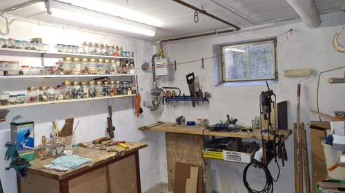 Heizungsraum mit Werkstatt - 