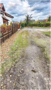 Zufahrt zum Grundstück - 