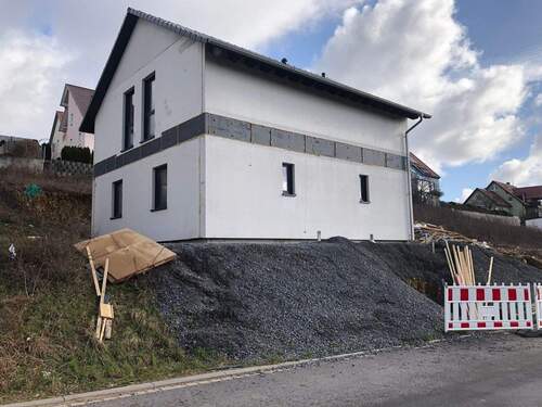 IMG_5001 - 7 Zimmer Mehrfamilienhaus, Wohnhaus zum Kaufen in Maßbach