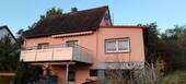 Außenansicht - freistehendes Einfamilienhaus mit großem Garten - ruhige Wohnlage