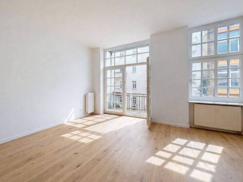 Titelbild - Bezugsfreie Altbauwohnung mit Loft-Charakter und Balkon