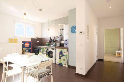 offene Wohnküche mit Flur - Wunderschöne, sonnige 2,5-Zimmer-Whg. mit Balkon im Grünen - Berlin-Britz (Neukölln)