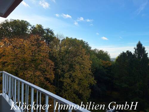 Blick vom Balkon - Modernisierte Wohnung in zentraler Lage von SB-Eschberg!