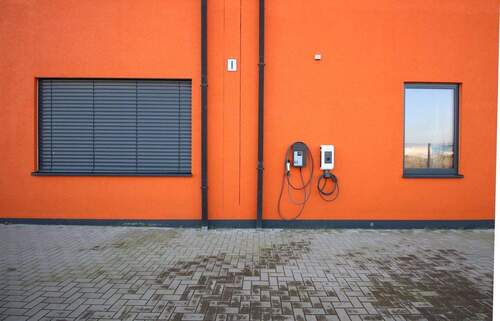 E- Fahrzeug Lademöglichkeiten (4 Stk.) - 