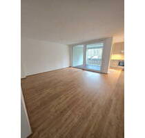 Exklusive 2,5-Zimmer Wohnung 70m² mit Loggia im EG & Blick ins Grüne - Waldshut-Tiengen