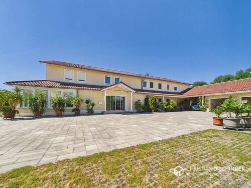 Ostansicht - Büro mit 458,00 m&sup2; in Schmidgaden zum Kaufen