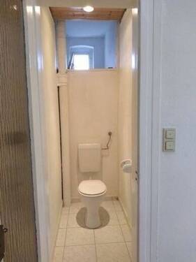 WC - 