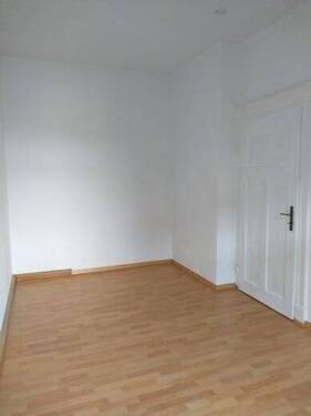 Wohnraum 1 - 4 Zimmer Etagenwohnung zur Miete in Gera
