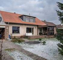 Zweifamilienhaus mit großem Garten in Braunschweig-Schapen