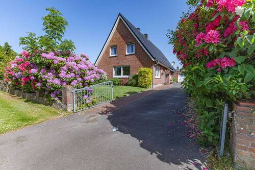 Außenansicht - 9 Zimmer Mehrfamilienhaus, Wohnhaus zum Kaufen in Welmbüttel
