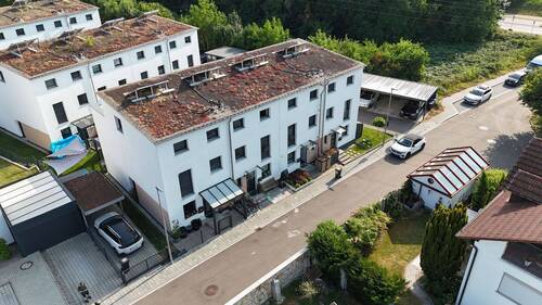 eingangsseite.jpg - 5 Zimmer Reihenhaus zum Kaufen in Grenzach-Wyhlen