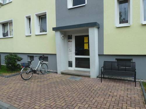 Hauseingang - 2 Zimmer Etagenwohnung zur Miete in Bad Düben