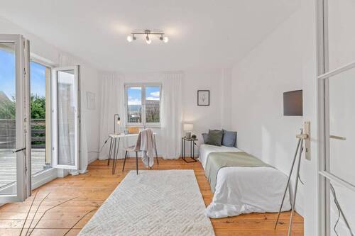 13 - Arbeiten/Gästezimmer - 