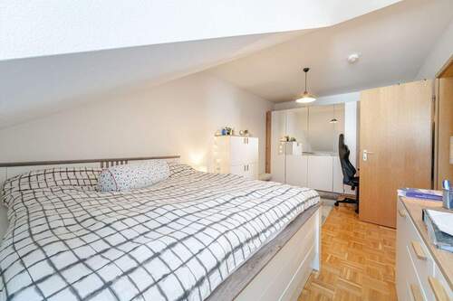 Schlafzimmer - Etagenwohnung mit 73,30 m² in München zum Kaufen