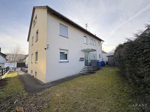 Aussenansicht - Großzügiges Mehrfamilienhaus mit solider Bausubstanz - auch für Investoren interessant!