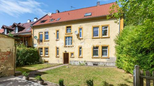 Außenansicht 3 - Stilvoll Wohnen mit Altbauflair - 2-Zimmer-Wohnung in ruhiger Lage von Marktredwitz