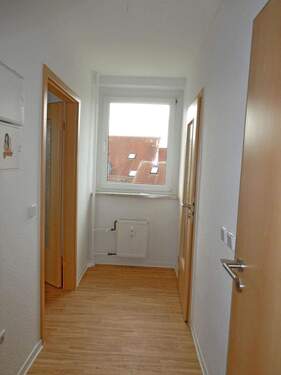 Flur - Sonnige 2-Raum-Wohnung mit Balkon in Bad Düben!