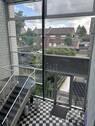 Blick zum Haupteingang - 