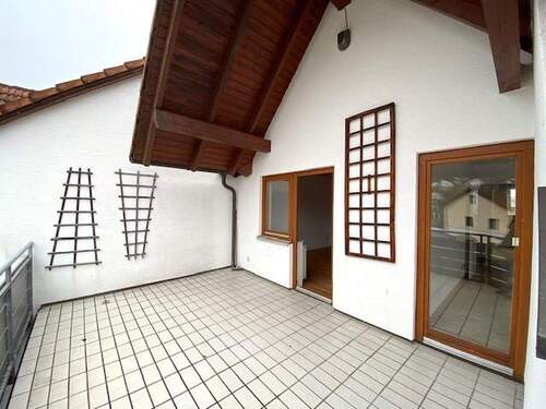 große Terasse Süd/West - 4 Zimmer Etagenwohnung in Herbrechtingen