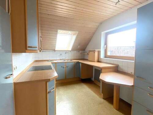 mit schöner Einbauküche - 