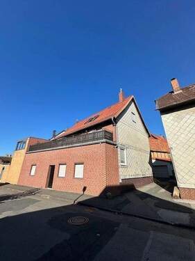 Haupthaus/Anbau Teilansicht - 6 Zimmer Mehrfamilienhaus, Wohnhaus in Bockenem