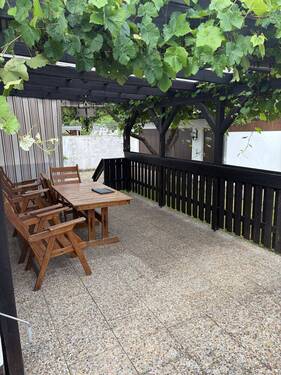 Terrasse/Pergola - Einfamilienhaus mit 119,40 m&sup2; in Feucht zum Kaufen