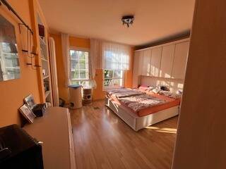 Schlafzimmer EG - 8 Zimmer Mehrfamilienhaus, Wohnhaus in Biesenthal