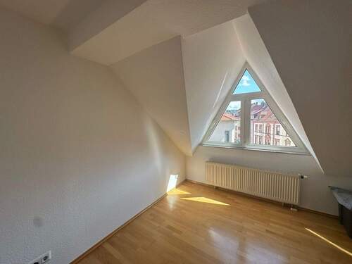 Zimmer - Etagenwohnung mit 80,00 m&sup2; in Kaiserslautern zur Miete