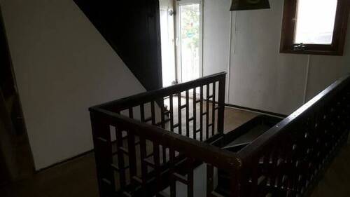 Flur oben1 - 8 Zimmer Mehrfamilienhaus, Wohnhaus zum Kaufen in Seifhennersdorf