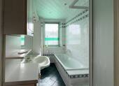Badezimmer - 3 Zimmer Etagenwohnung zum Kaufen in Plauen