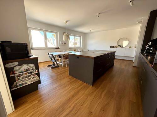 Bild 2 - 4 Zimmer Etagenwohnung zur Miete in Zimmern ob Rottweil