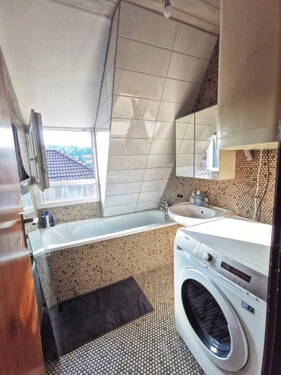 Badezimmer mit WM Anschluss - 2 Zimmer Etagenwohnung zum Kaufen in Stuttgart