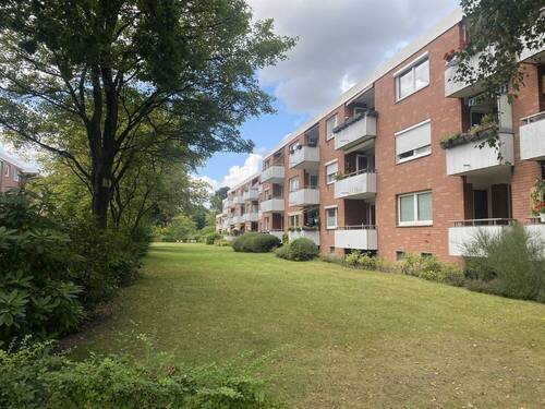 Balkonseite mit viel Grrün - 83 m² Wohnung in Hamburg - tolle Aufteilung, Südbalkon & Tiefgarage