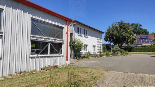 östl Bootshalle u WuGH - Halle in Rechlin