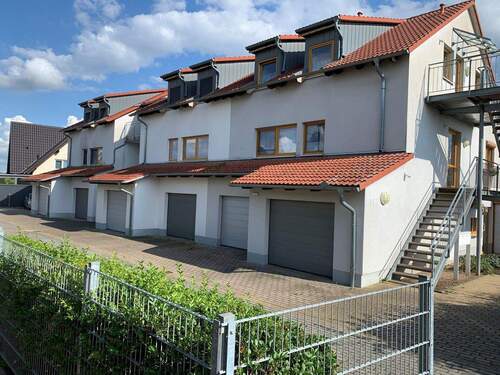 Nordansicht - Eingang rechts - 2 Zimmer Etagenwohnung zum Kaufen in Velpke