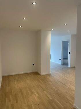 Home-Office-Platz und Flur - 