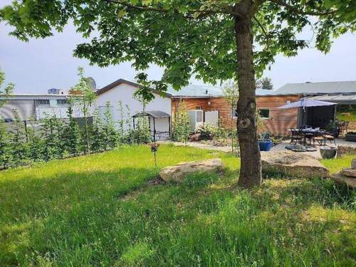 Blick zur Einliegerwohnung.jpg - VERKAUFT - Bungalow + 2 Einliegerwohnungen - Ebenerdiges Wohnen für 1-2 Familien oder Alt + Jung an der Talsperre Bautzen!