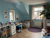 Kinderzimmer - Helle 4-Zimmer-Wohnung in ruhiger Umgebung